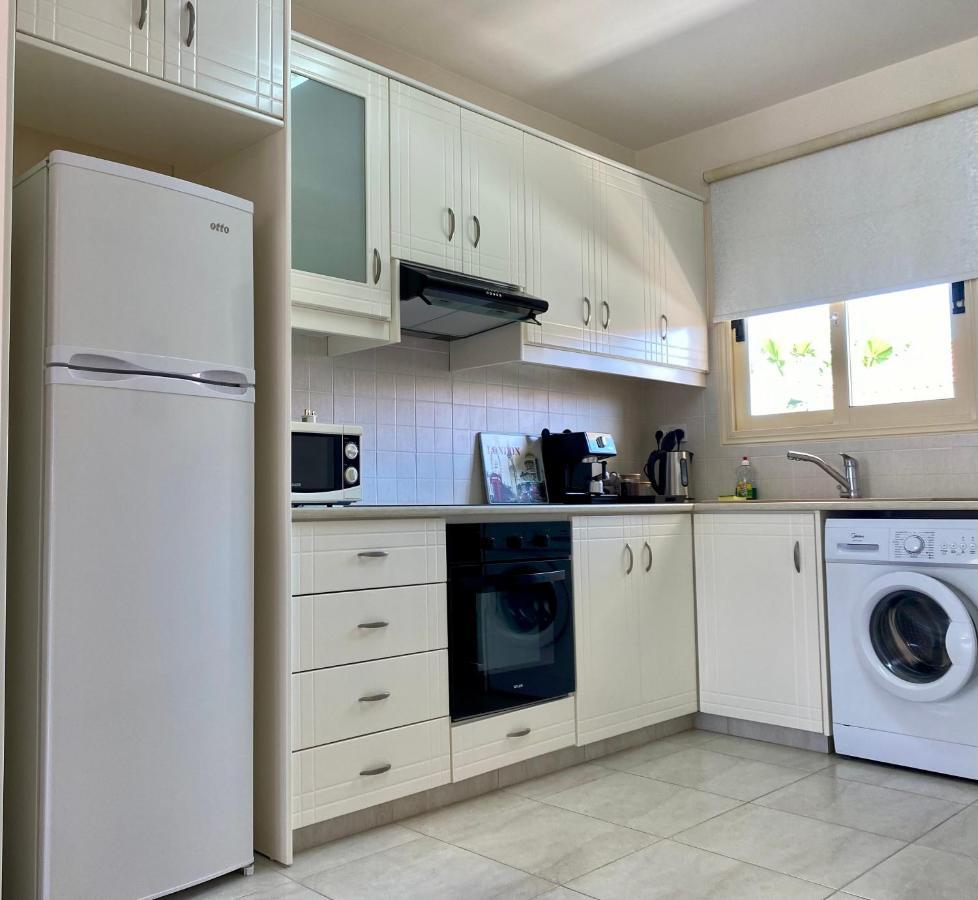 Royal Seacrest А203 Sea View Apartment 파포스 외부 사진