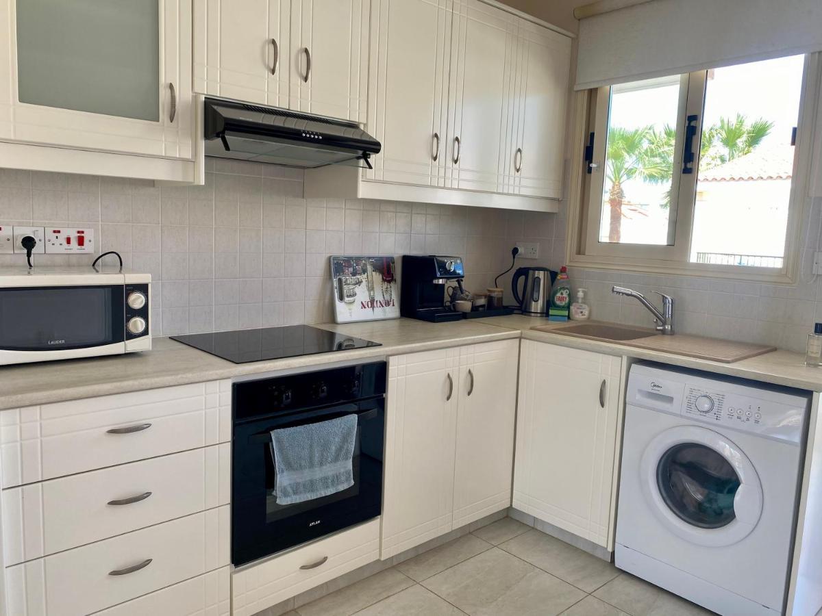 Royal Seacrest А203 Sea View Apartment 파포스 외부 사진
